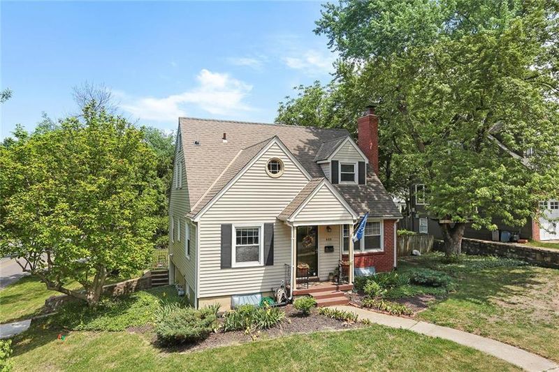 400 E 65th Ter, Kansas City, MO 64131