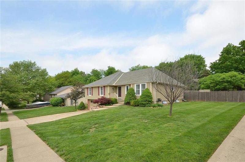 3900 NW 73rd St, Kansas City, MO 64151
