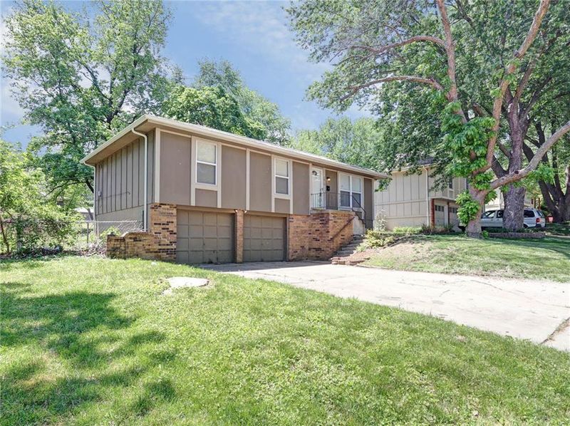 7819 E 104th Ter, Kansas City, MO 64134