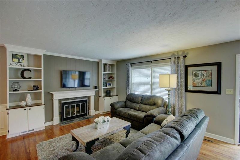 8714 Lowell Ave, Overland Park, KS 66212