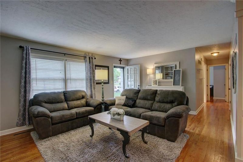 8714 Lowell Ave, Overland Park, KS 66212