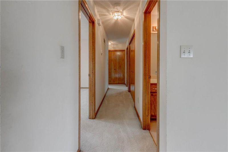 4729 Crane Ct, Kansas City, MO 64136