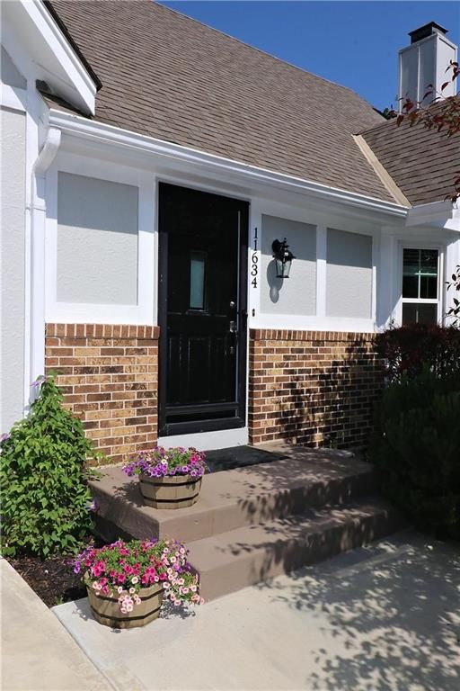 11634 Monrovia St, Overland Park, KS 66210