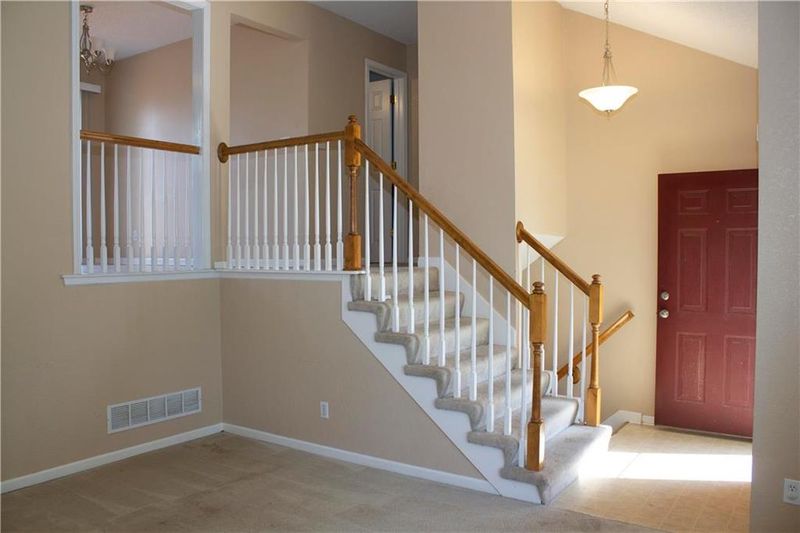 200 NW 114th Ter, Kansas City, MO 64155