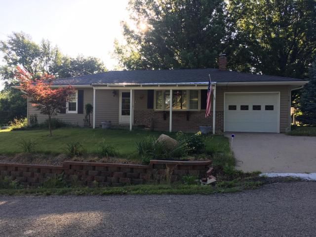 310 N Main St, Oregon, MO 64473
