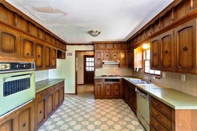 10309 E Bannister Rd, Kansas City, MO 64134