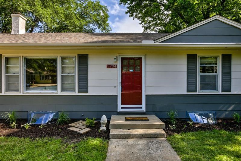 5704 E 109th Ter, Kansas City, MO 64137