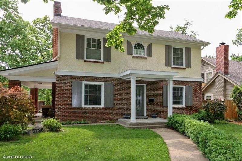5736 Cherry St, Kansas City, MO 64130