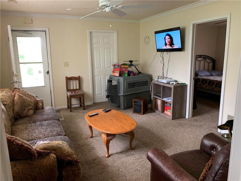 1109 N 13th St, St Joseph, MO 64501