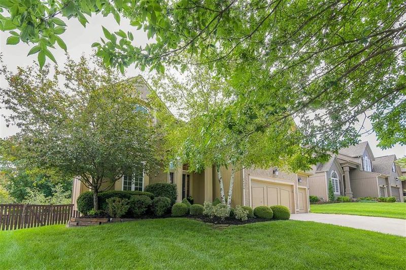14339 Kessler St, Overland Park, KS 66221