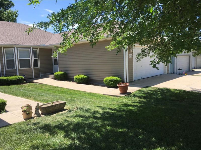 11905 E 47th Ter, Kansas City, MO 64133