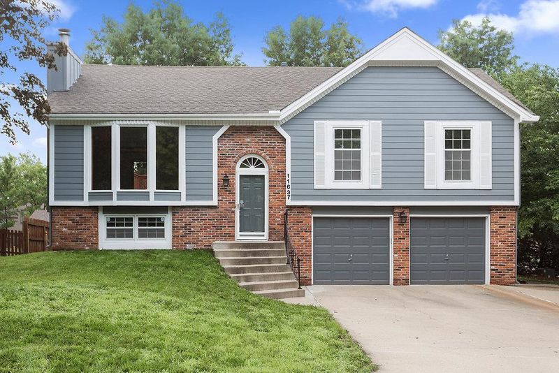 11637 Caenen St, Overland Park, KS 66210