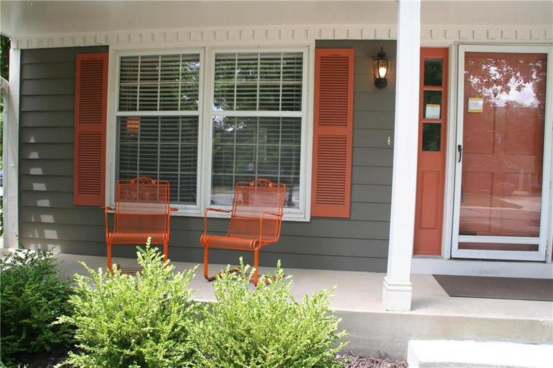 8526 Allman Rd, Lenexa, KS 66219