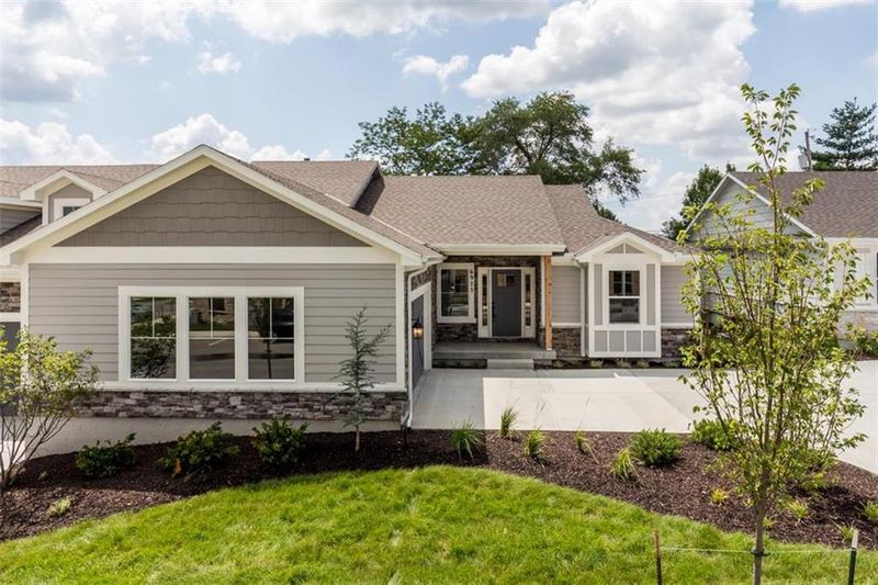 6975 W 162 Ter, Overland Park, KS 66085