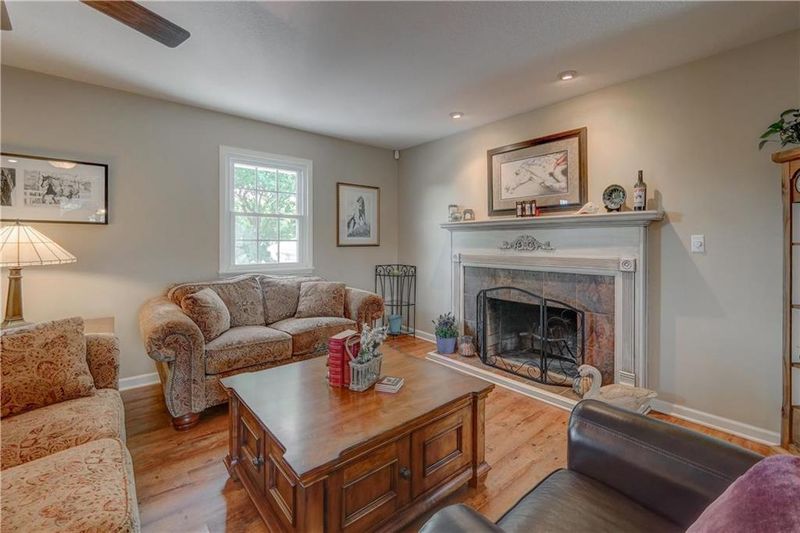 30023 NE 166th St, Excelsior Springs, MO 64024