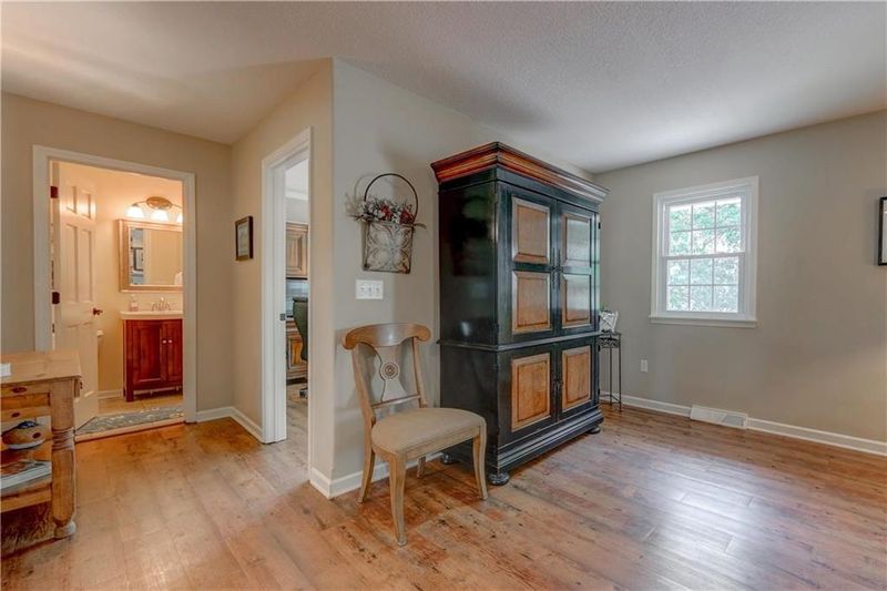 30023 NE 166th St, Excelsior Springs, MO 64024