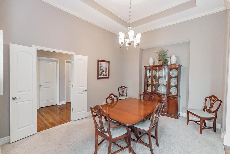 16005 Grandview St, Overland Park, KS 66085