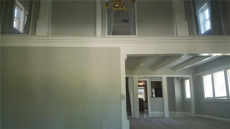 5111 Tracy Ave, Kansas City, MO 64110
