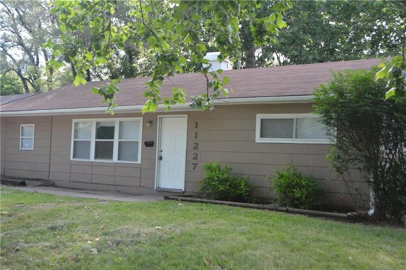 11227 Eastern Ave, Kansas City, MO 64134