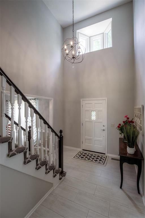 6404 W 125th St, Overland Park, KS 66209