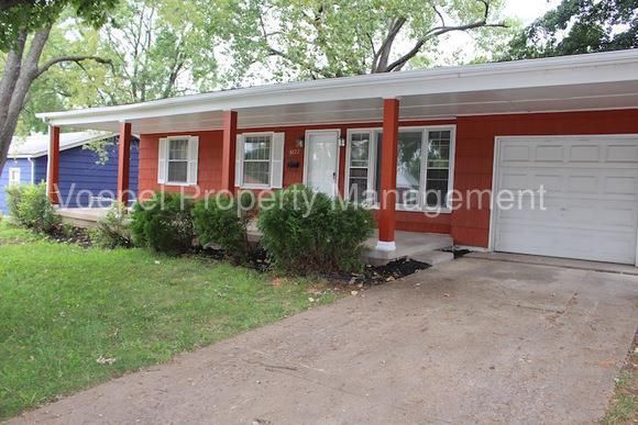 9122 E 44th St, Kansas City, MO 64133