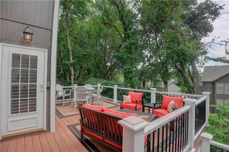 14309 Barton St, Overland Park, KS 66221