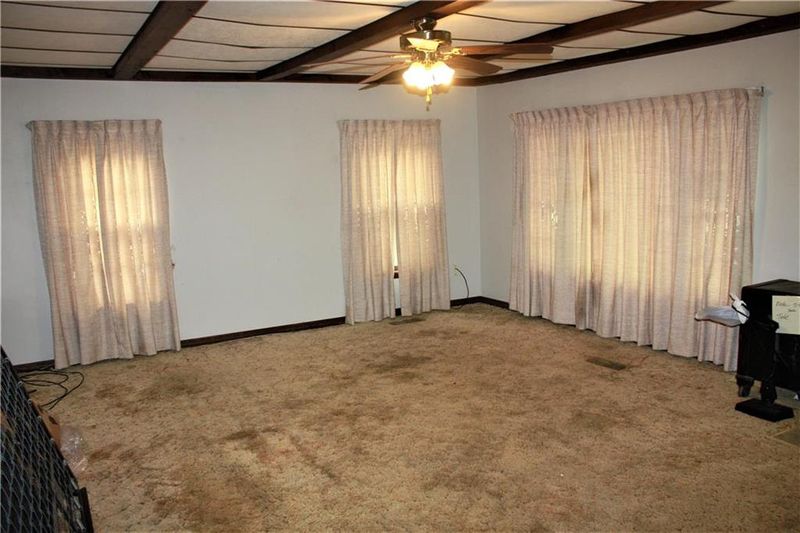 7009 Marie St, St Joseph, MO 64504