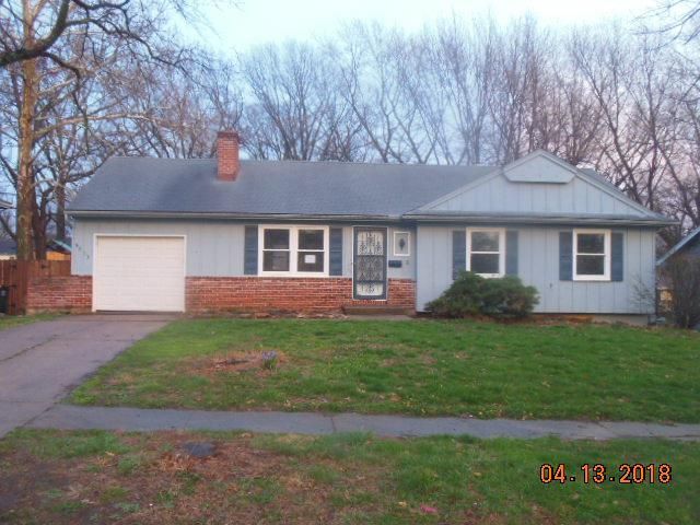 6813 Stearns Ln, Shawnee, KS 66203