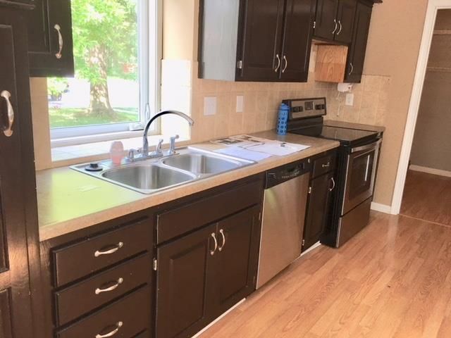 2120 E 155th St, Olathe, KS 66062