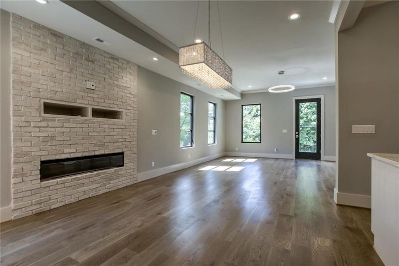 1737 Summit St, Kansas City, MO 64108