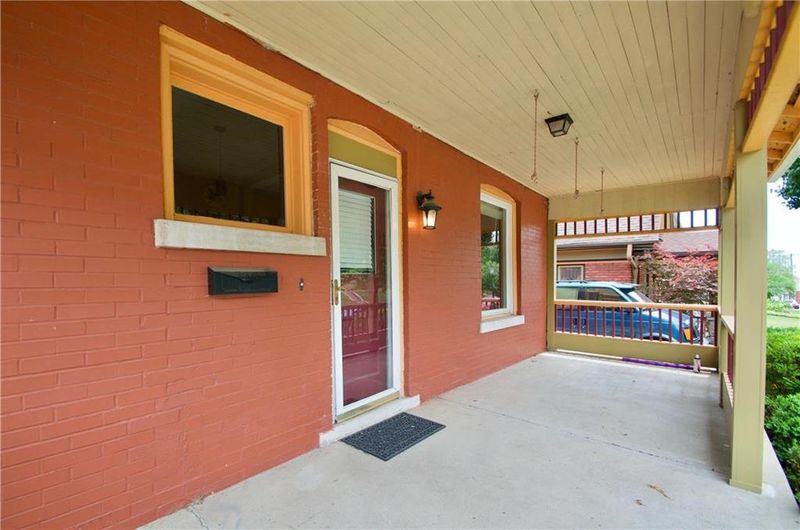 3001 Oak St, Kansas City, MO 64108