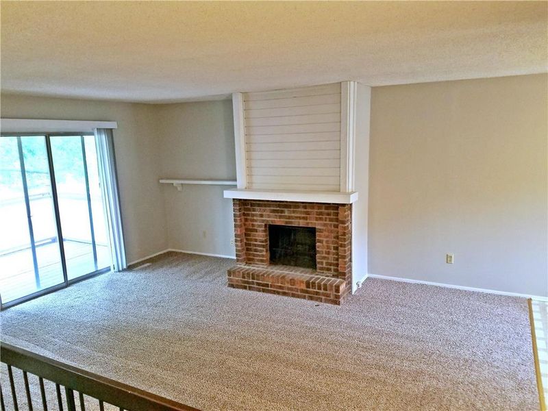 10955 Gillette St, Overland Park, KS 66210