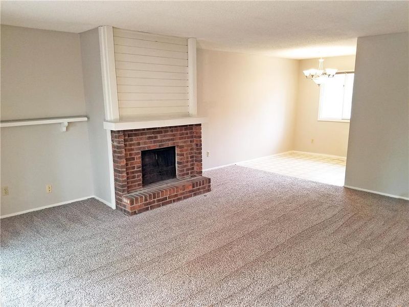 10955 Gillette St, Overland Park, KS 66210