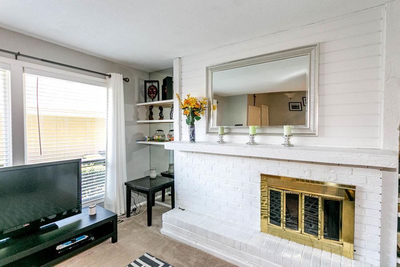 12753 W 109th St, Overland Park, KS 66210