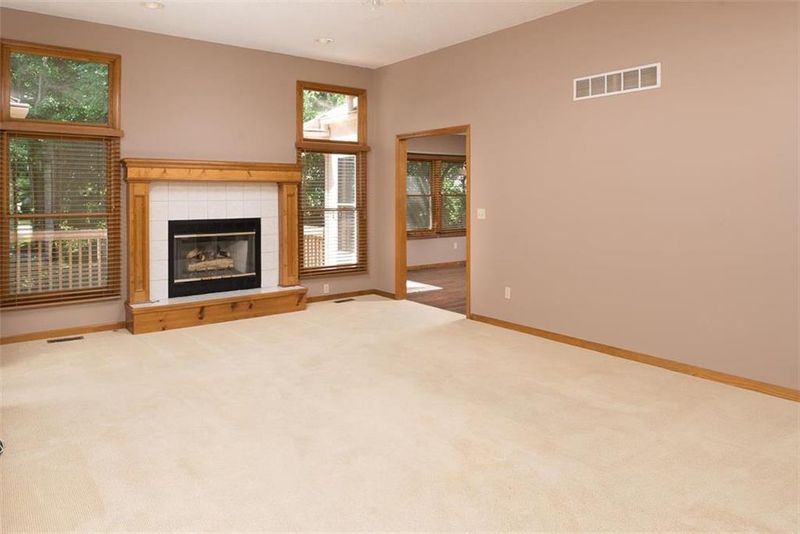 9519 NW 86th Ter, Kansas City, MO 64153