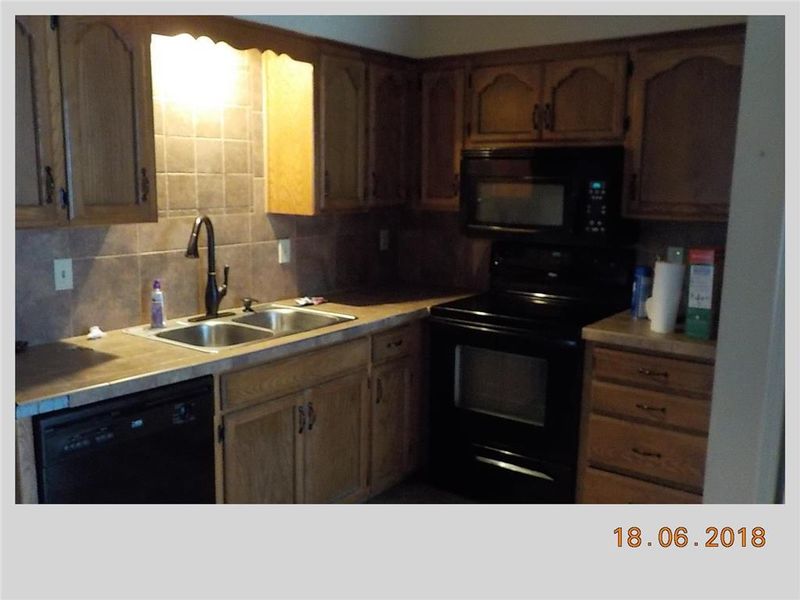703A Cedar St, Warrensburg, MO 64093