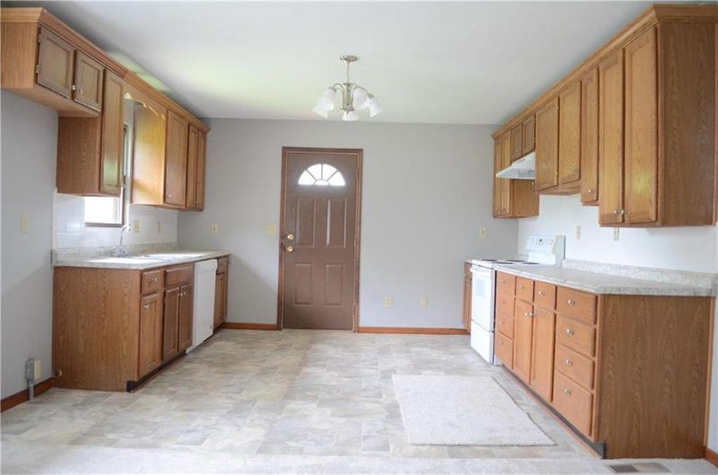 410 S Orange St, Cameron, MO 64429