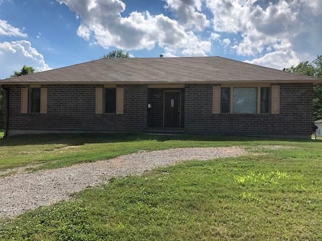 410 S Orange St, Cameron, MO 64429