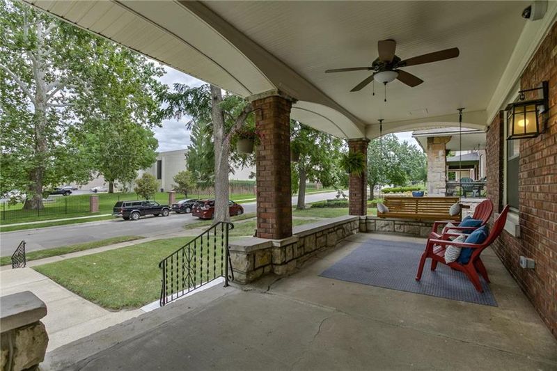 2906 Harrison St, Kansas City, MO 64109
