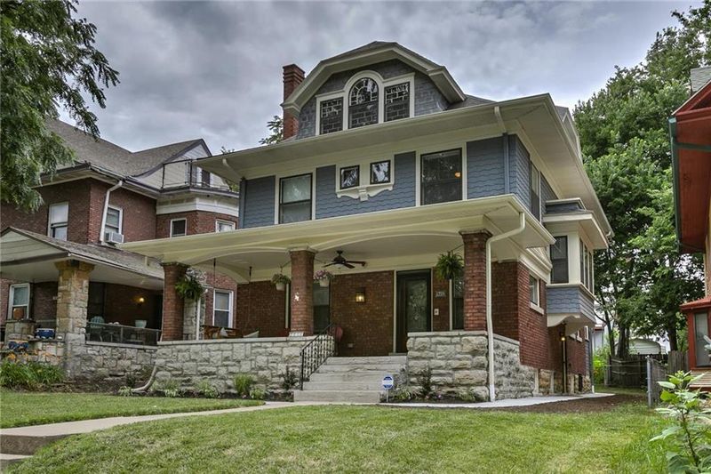 2906 Harrison St, Kansas City, MO 64109