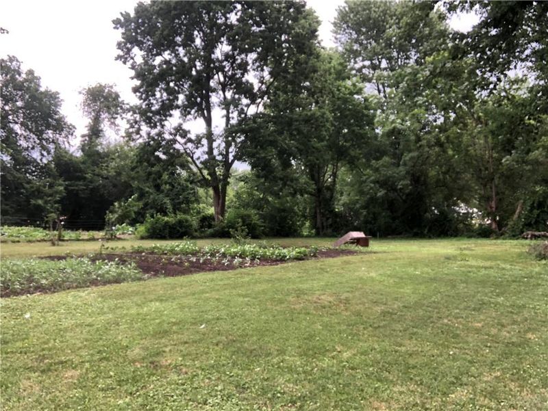 618 E Lexington St, Richmond, MO 64085