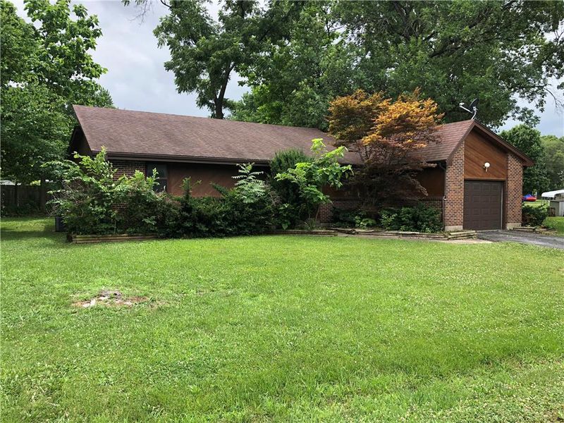 103 Westwood St, Windsor, MO 65360