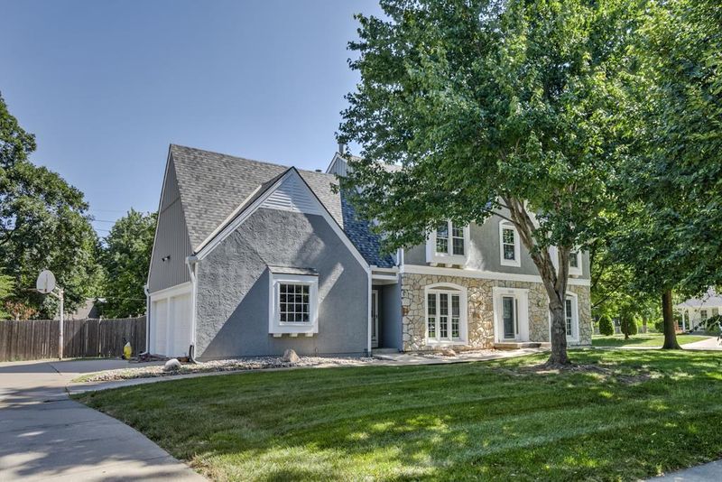 500 W 115th St, Kansas City, MO 64114