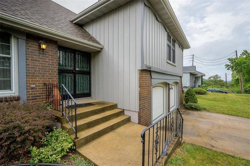 7409 E 73rd St, Kansas City, MO 64138