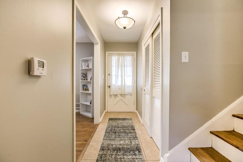8300 E 105th Ter, Kansas City, MO 64134