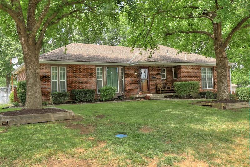 12212 E 61st Ter, Kansas City, MO 64133