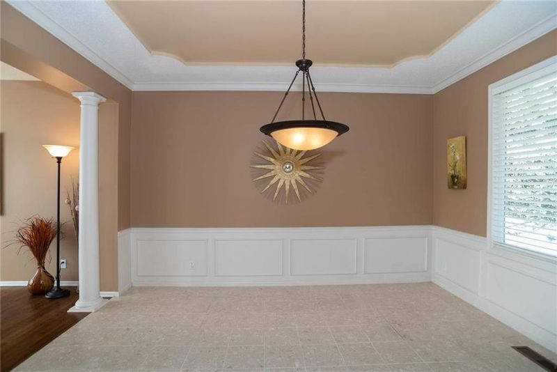 14344 Mackey St, Overland Park, KS 66223