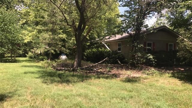 19964 Hwy W Hw, Versailes, MO 65084