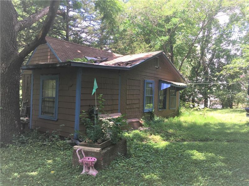 8903 Walnut St, Kansas City, MO 64114