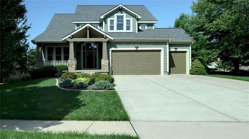 15824 Juniper St, Overland Park, KS 66224
